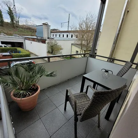 Oder Dresden-neustadt Inkl Parkplatz Mit Balkon Oder Terrasse شقة