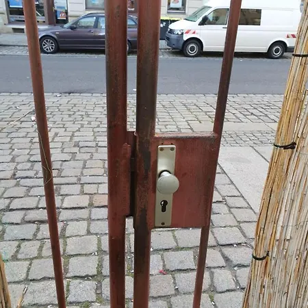 Oder Dresden-neustadt Inkl Parkplatz Mit Balkon Oder Terrasse *