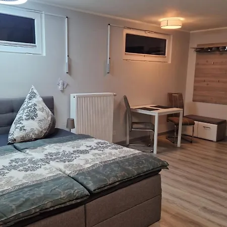 Oder Dresden-neustadt Inkl Parkplatz Mit Balkon Oder Terrasse * Dresde