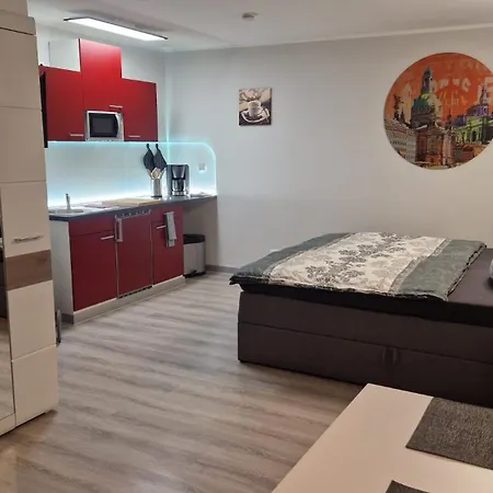 Oder Dresden-neustadt Inkl Parkplatz Mit Balkon Oder Terrasse