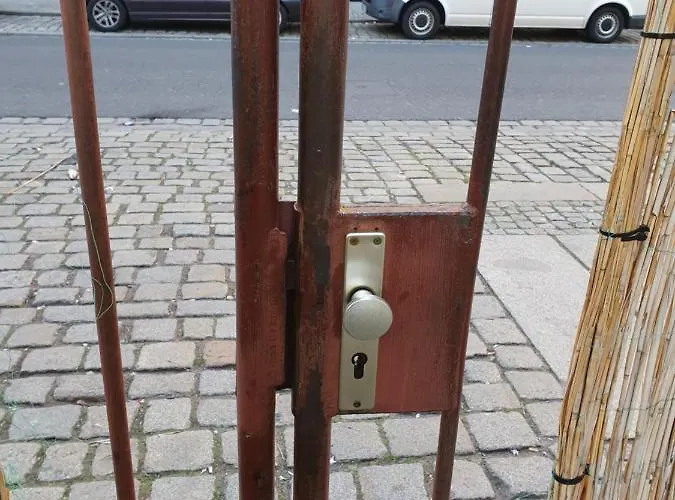 Oder Dresden-neustadt Inkl Parkplatz Mit Balkon Oder Terrasse *