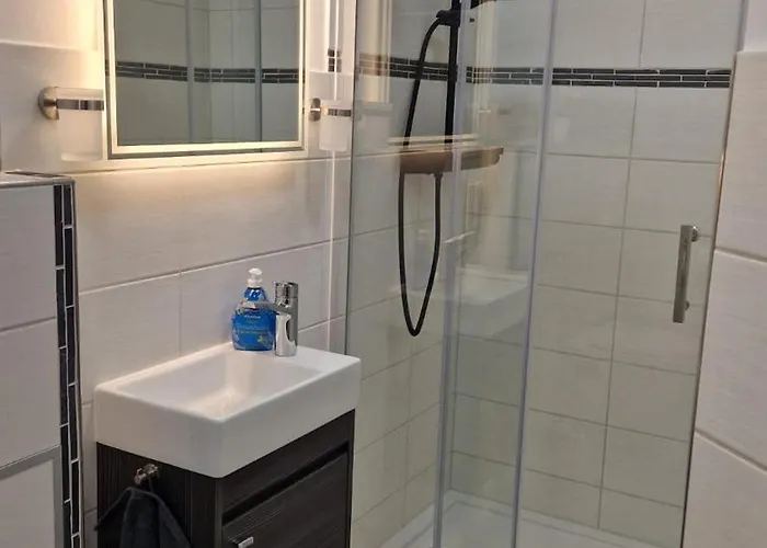 Oder Dresden-neustadt Inkl Parkplatz Mit Balkon Oder Terrasse Dresden