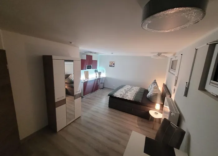 Lägenhet Oder Dresden-neustadt Inkl Parkplatz Mit Balkon Oder Terrasse *