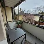 Oder Dresden-neustadt Inkl Parkplatz Mit Balkon Oder Terrasse Apartamento